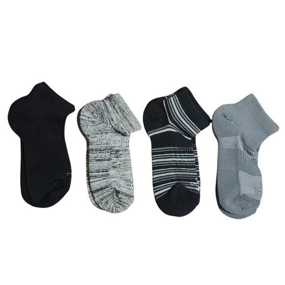 Tommie Copper 4 pack Ankle UltraTemp and Ultraguard Basic Stripe Small - Picture 1 of 2